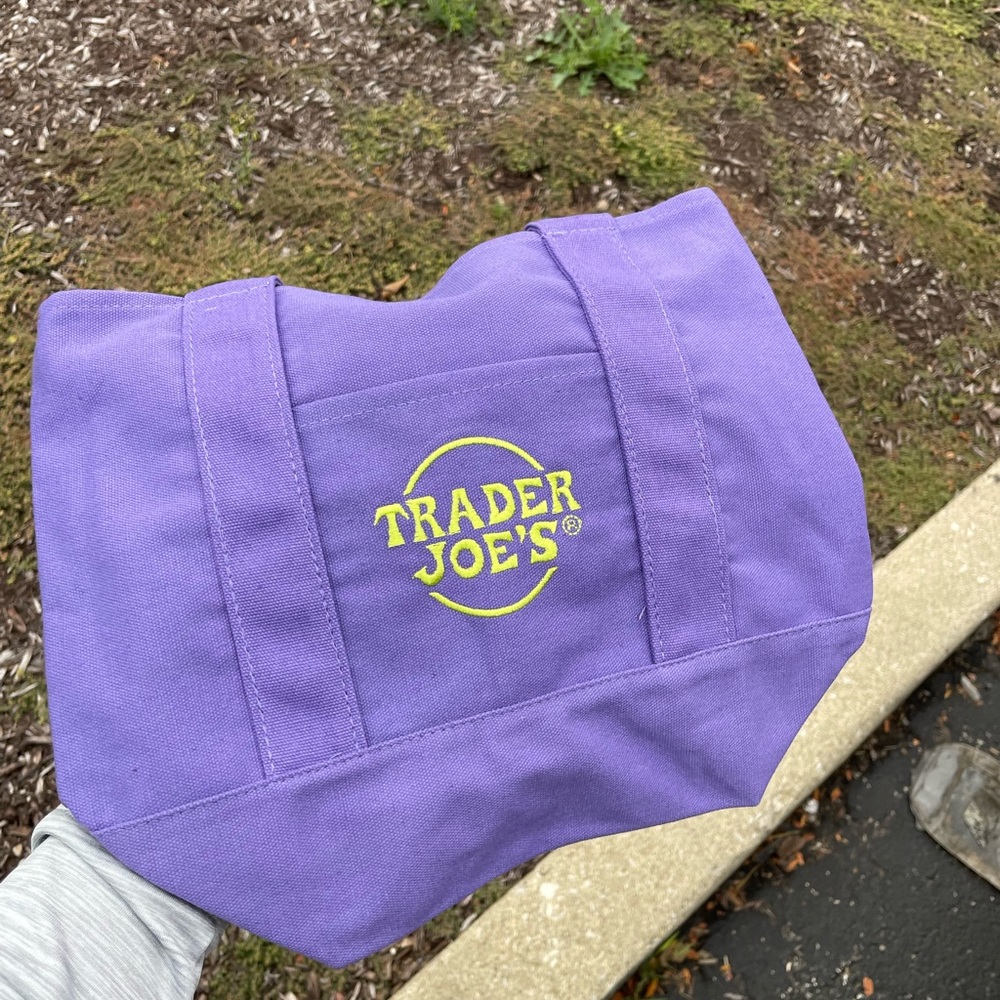 [Trader Joe’s] NWT Limited Edition Halloween Mini-Tote Bags - 2025 Purple Green
